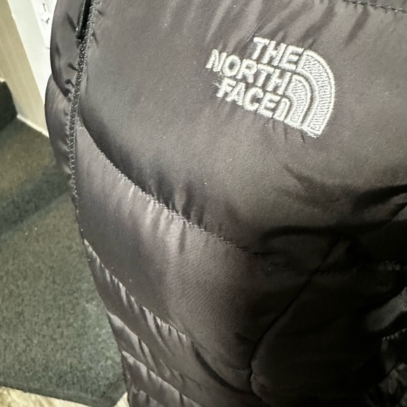 The North Face 550 Down Fill Hooded Front Zip Parka Winter Snow Cold Jacket Coat - Picture 5 of 11